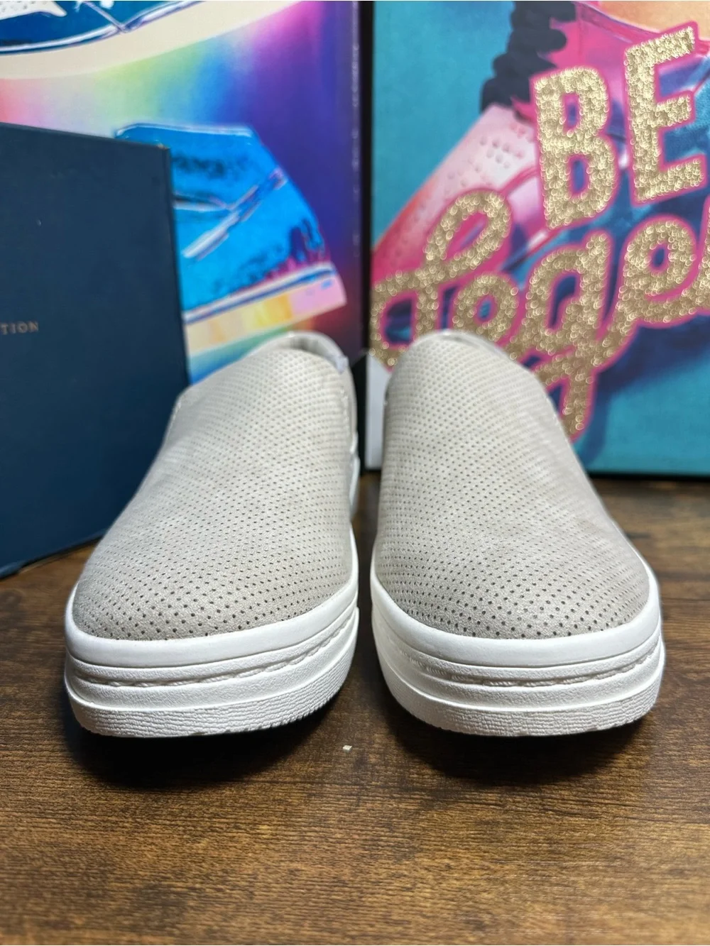 Dr. Scholl's Women's Madison Cloud Sneaker color Oyster Fabric size 10 W